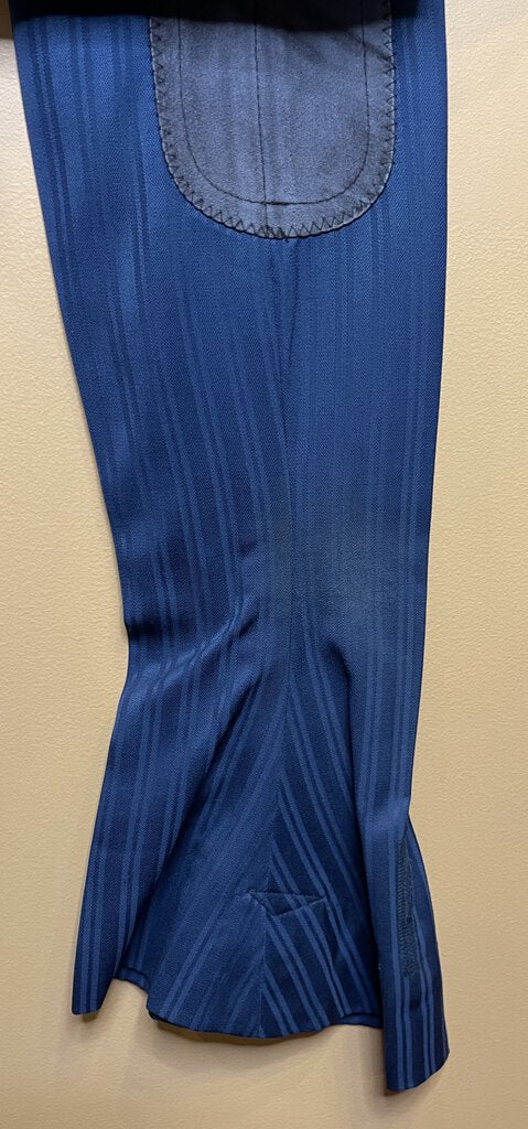 BLUE TONE ON TONE STRIPE BECKER BROTHERS DAY SUIT