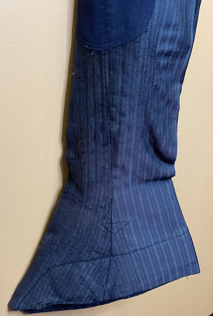 BLUE STRIPE WITH SHEEN DEREGNAUCOURT DAY SUIT