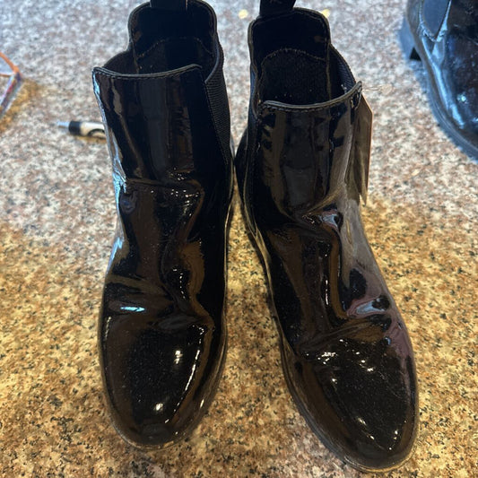 BLACK PATENT BOOTS SIZE 3