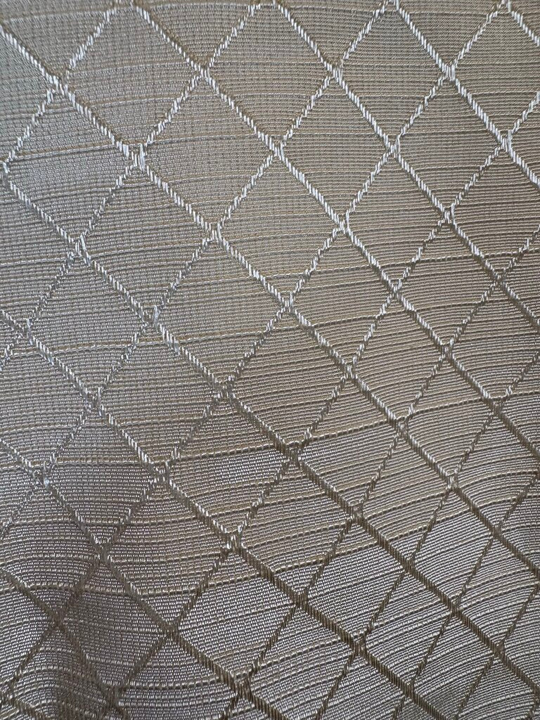 CREAM DIAMOND PATTERN VEST