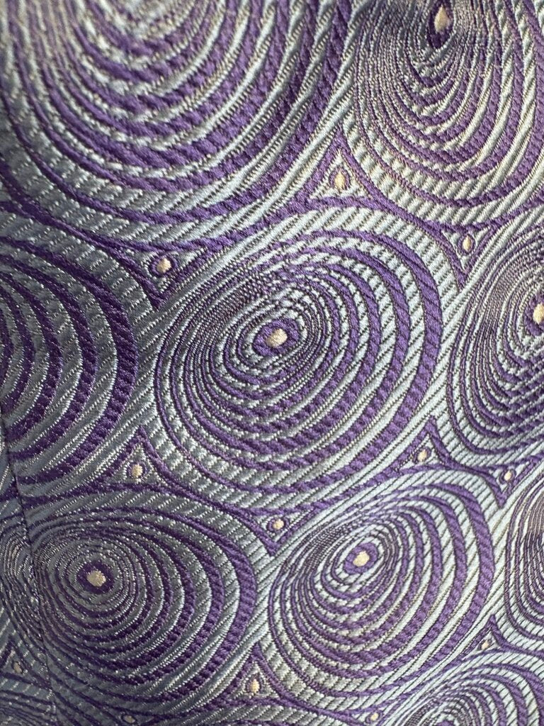 PURPLE CIRCLES DEREGNAUCOURT VEST