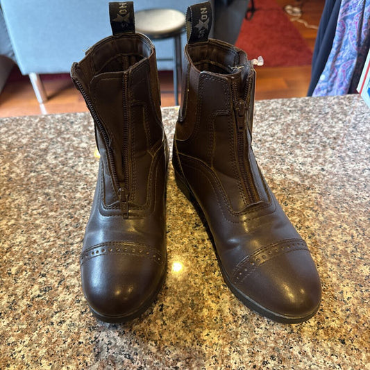 BROWN ZIP UP BOOTS SIZE 4