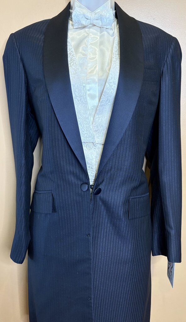 BLACK WITH METALLIC THREAD FORMAL DEREGNAUCOURT SUIT