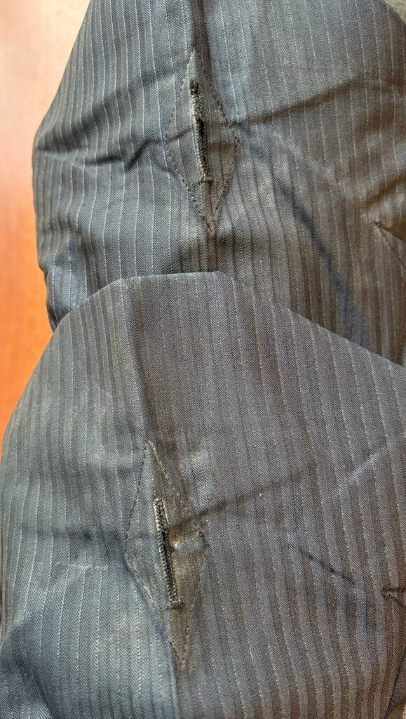 BLACK WITH METALLIC THREAD FORMAL DEREGNAUCOURT SUIT