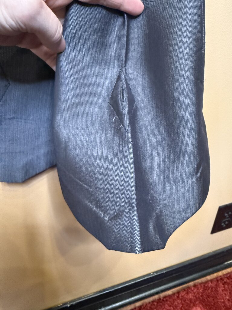 DEREG CHARCOAL GRAY DAY SUIT