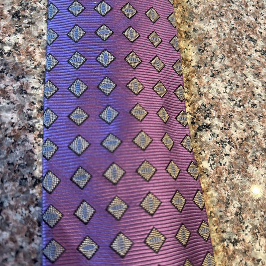 TIE PURPLE WITH GOLD DIMONDS