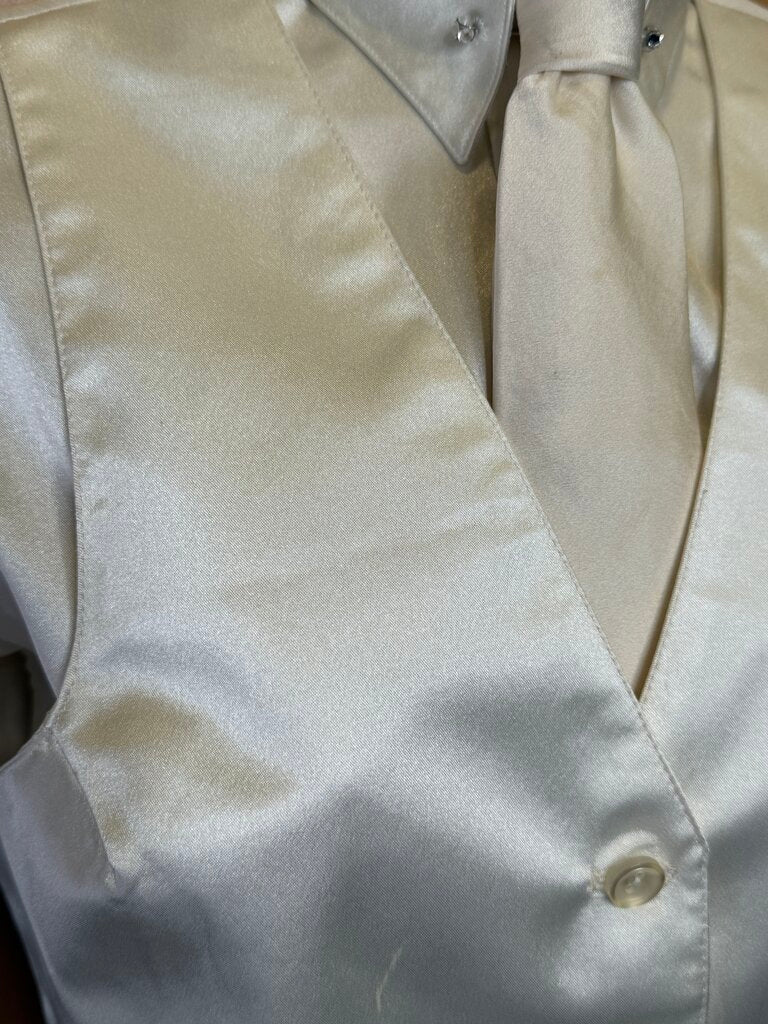 HAWKWOOD CREAM SATIN SHIRT VEST TIE SET