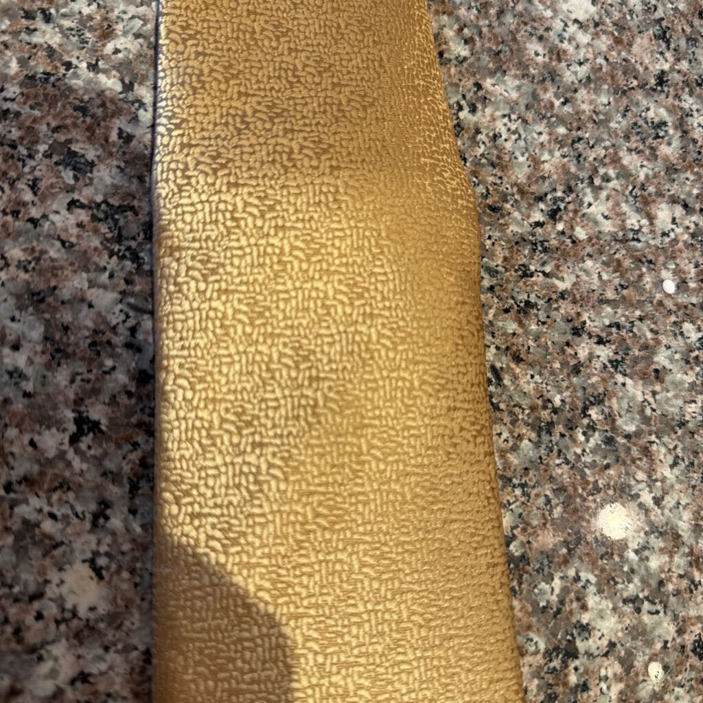 GOLD TIE