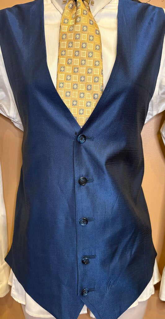 MEN'S NAVY VEST