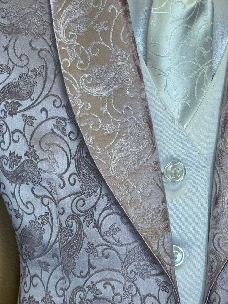 LIGHT PINK PAISLEY HAWKWOOD DAY COAT