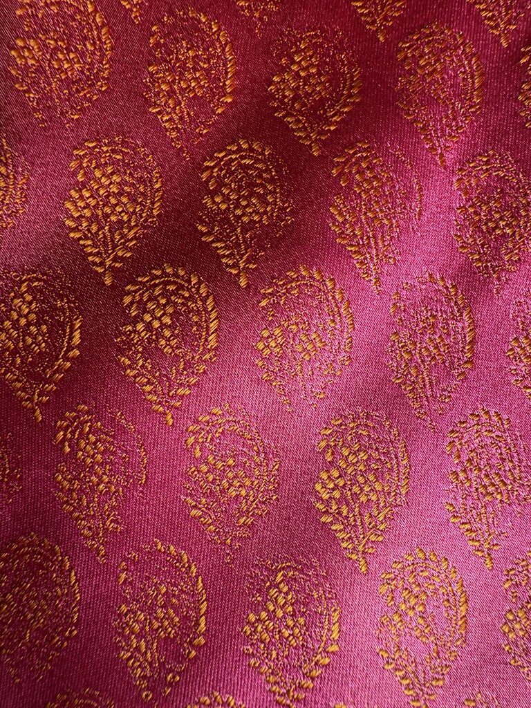 TIE PINK WITH GOLD