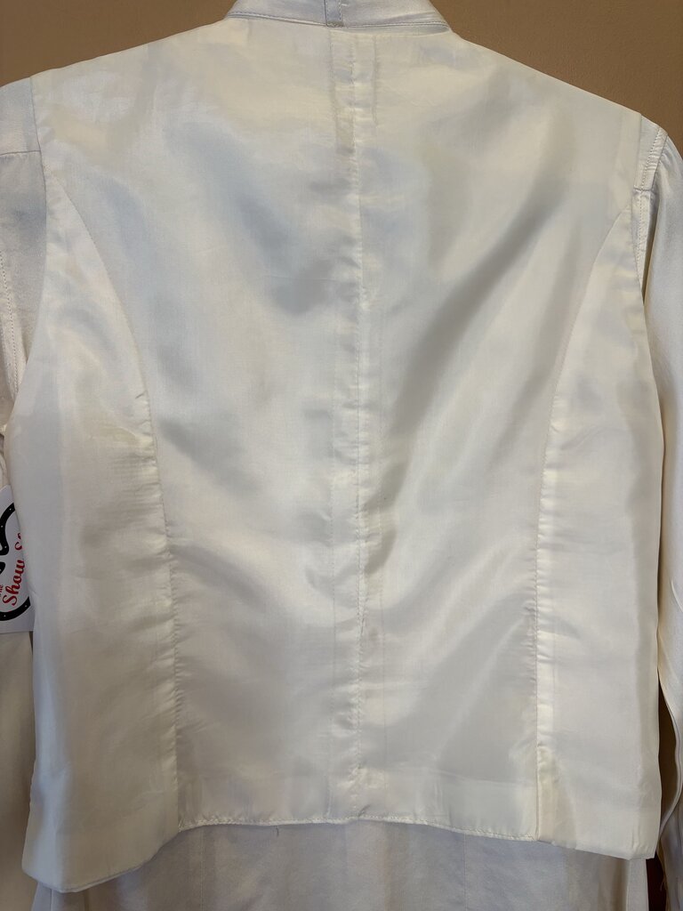 CREAM SILK MARSHA DEARRIAGA FORMAL SET WITH NO BOW TIE