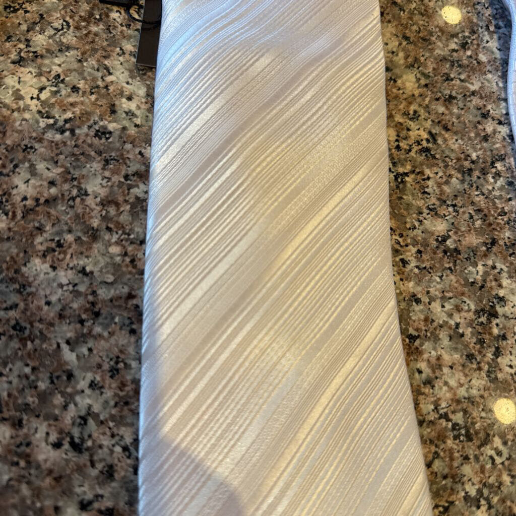 WHITE TIE STRIPES