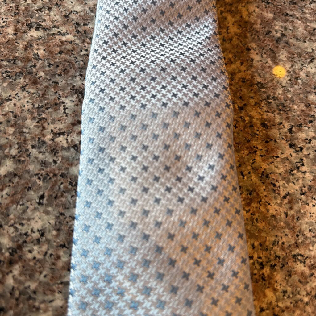 BLUE AND SILVER PATTERN TIE