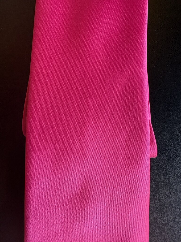 PINK TIE