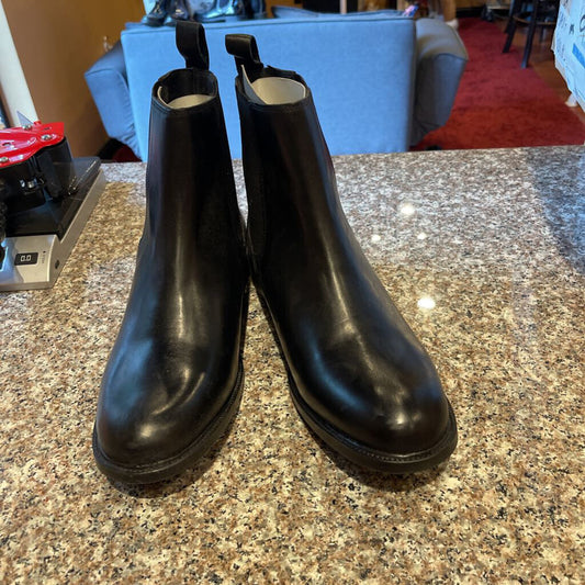 BOOTS BLACK SIZE 11 ADULT