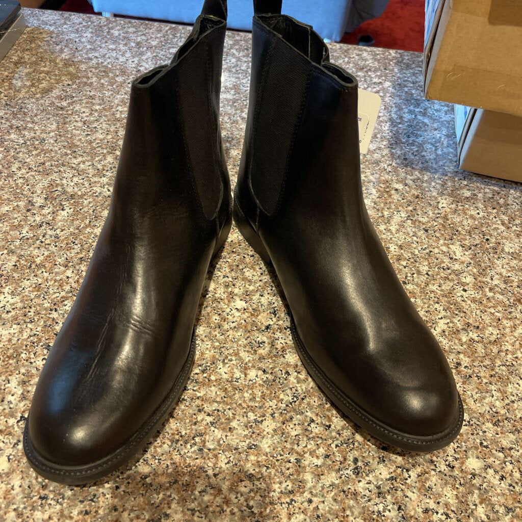 BOOTS BLACK SIZE 10.5