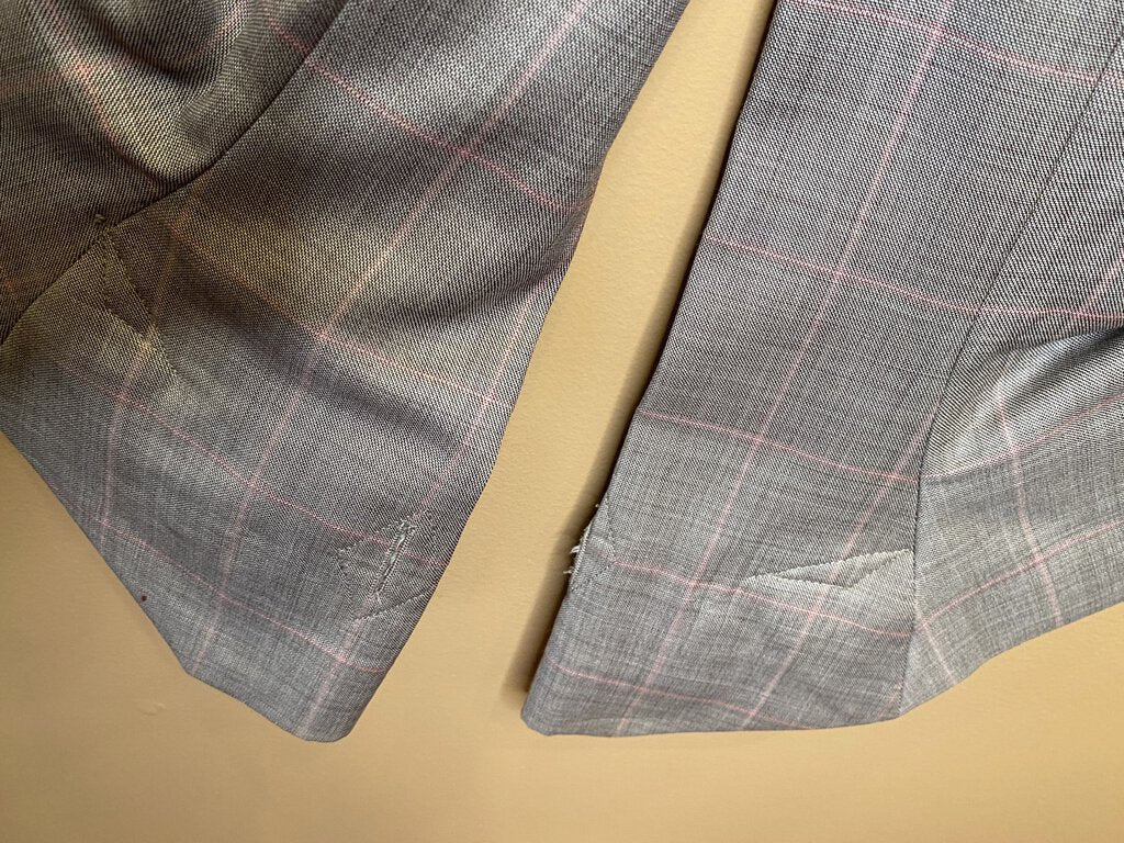 GRAY WITH PINK WINDOWPANE DEREGNAUCOURT DAY SUIT