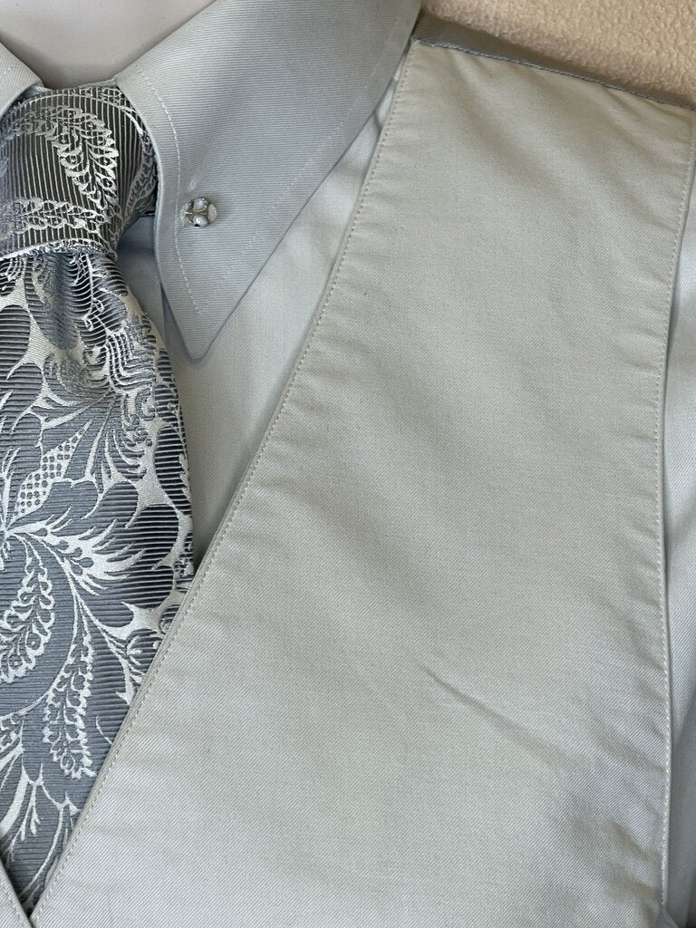 GRAY VEST,SHIRT PAISLEY TIE COMBO DEREGNAUCOURT