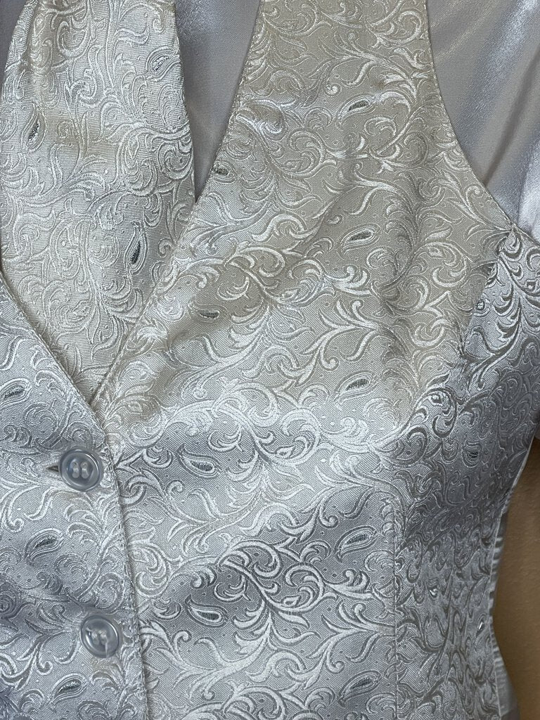 WHITE WITH SILVER PAISLEY AND MATCHING TIE BECKER BROTHERS VEST